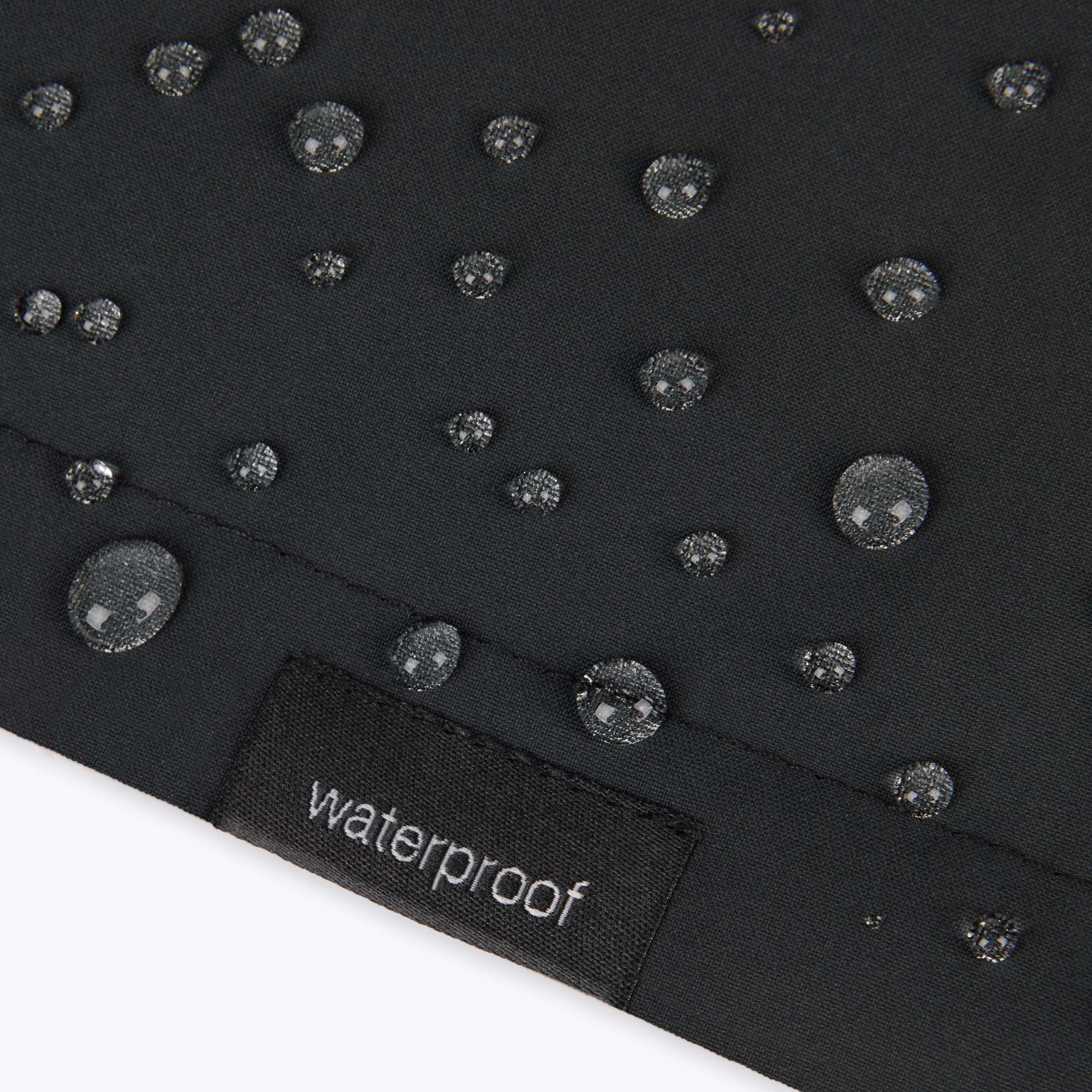 Men's NS40 Reversible Vest Core Black - Image 7