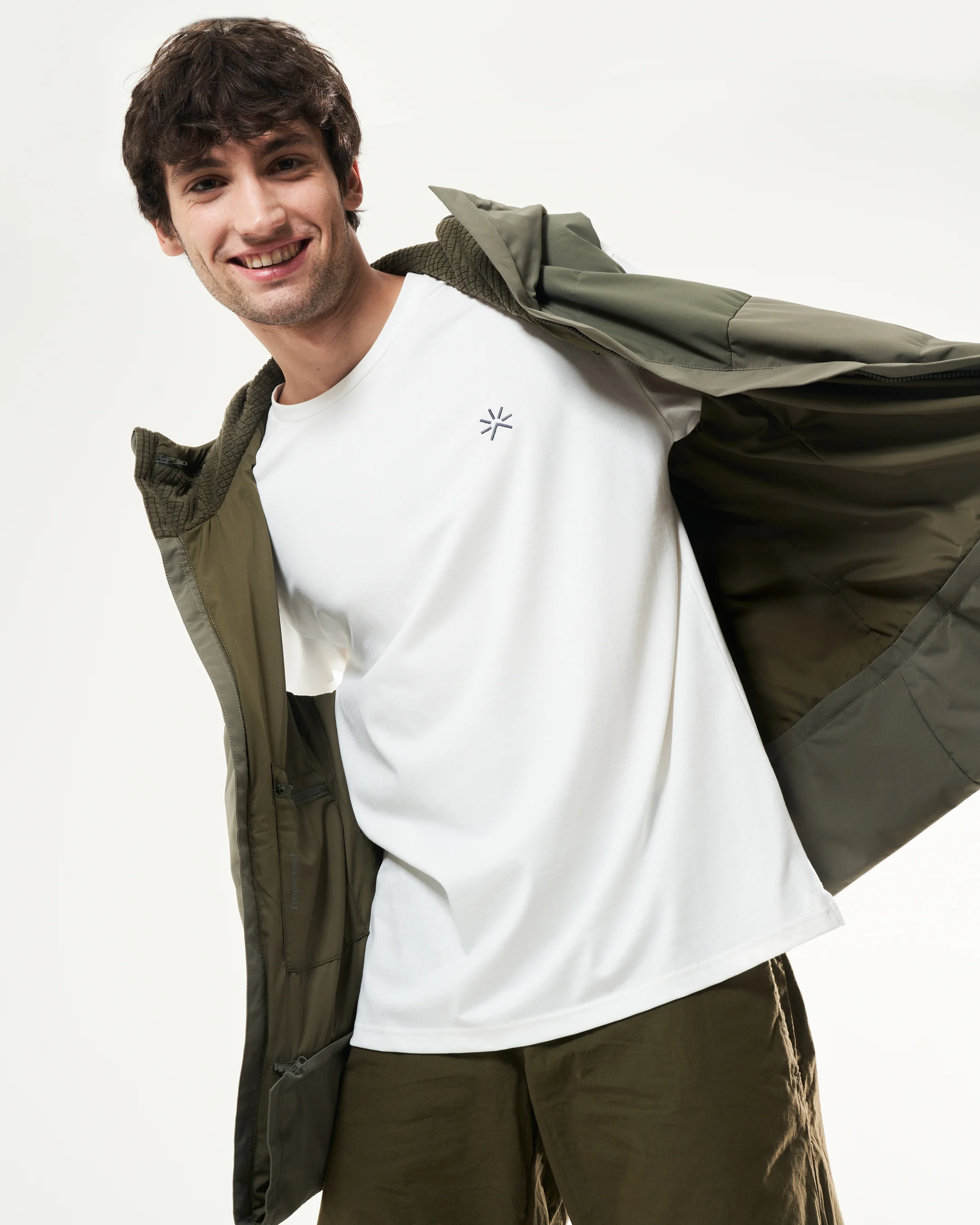 NS60 Extendible Vest Leaf Khaki - Image 3