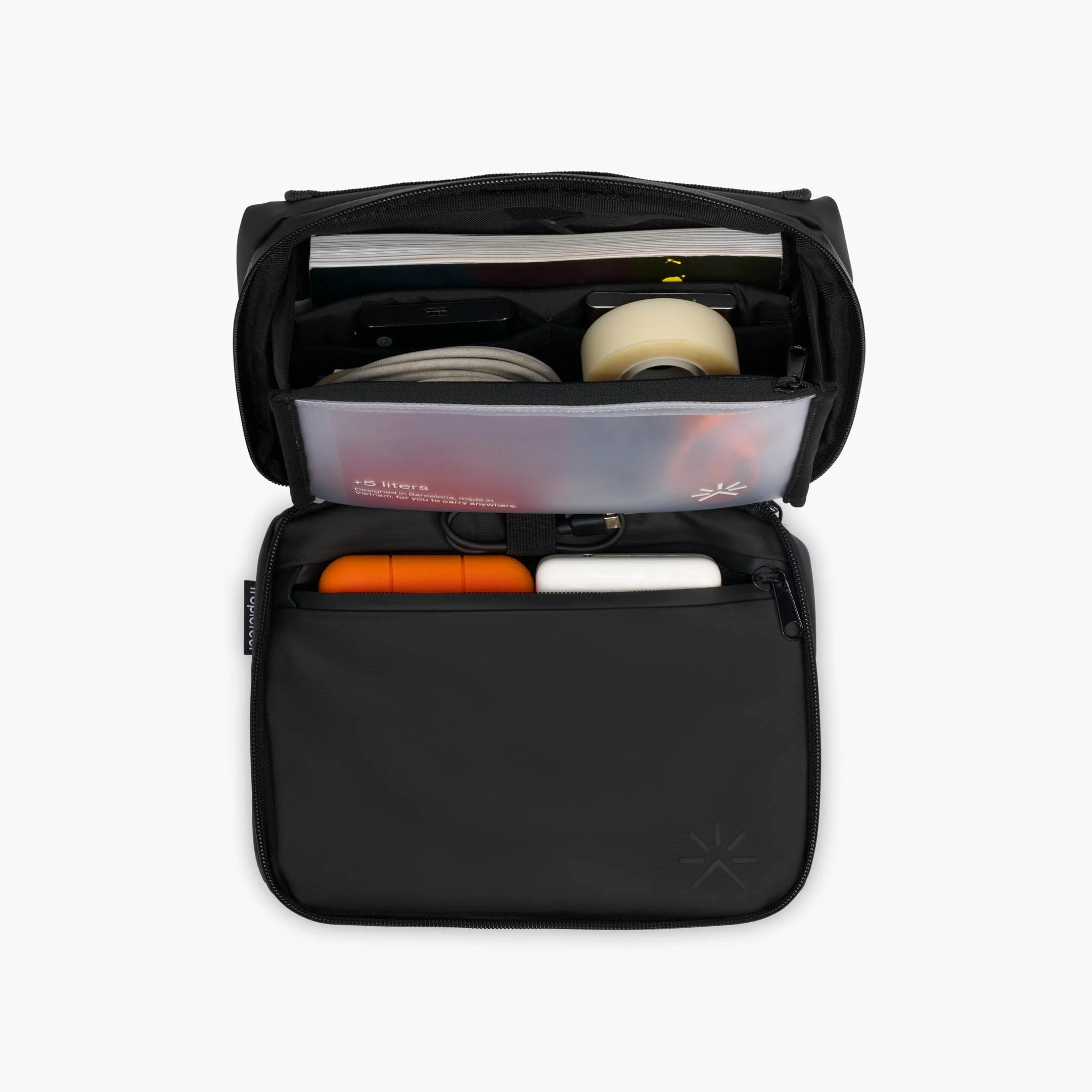 SEE Toiletry Bag Black - Image 5